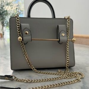 Beautiful Chainlink Strathberry Crossbody Bag in Gray